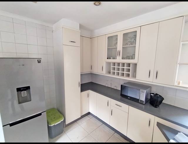 5 BEDROOM HOUSE FOR SALE IN COUNTRY LIFE PARK